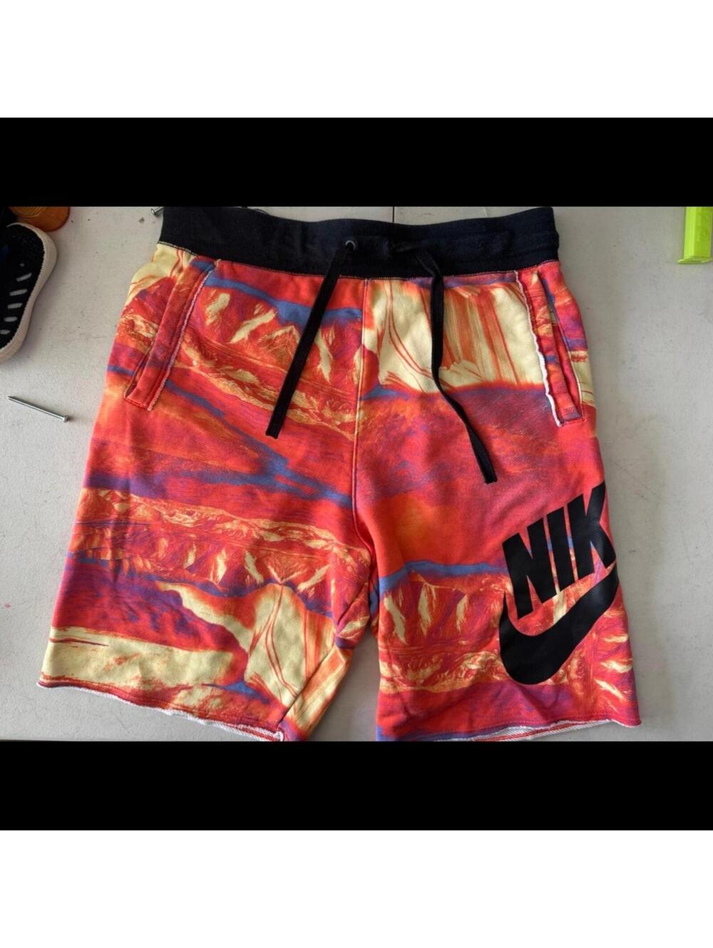 Nike just do it JDI distortion sweatpants shorts size small